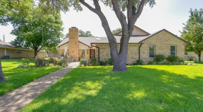 Beautiful 3Bed 3Bath Home in Duncanville, TX For Sale!